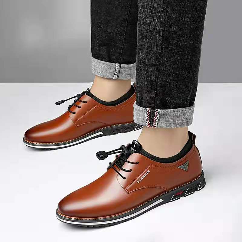 ROUND TOE TRENDY SHOE